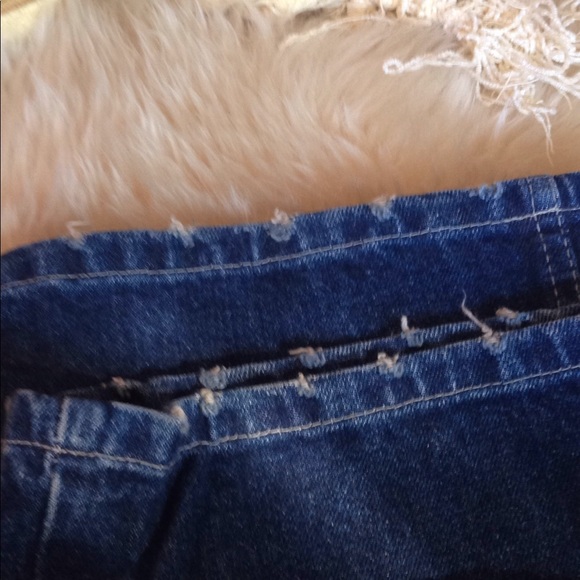 Blue Jeans - Picture 3 of 7